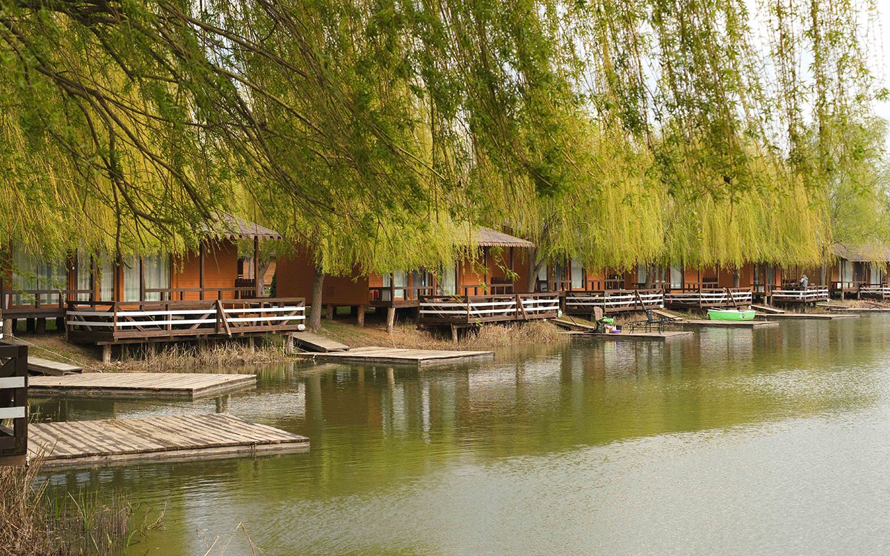 bungalou vama lac mic primavara zaga eedef082