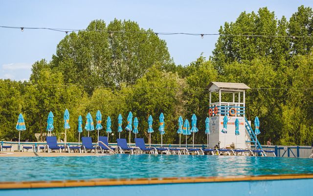 piscina la iaz zaga 02 bbdba0df