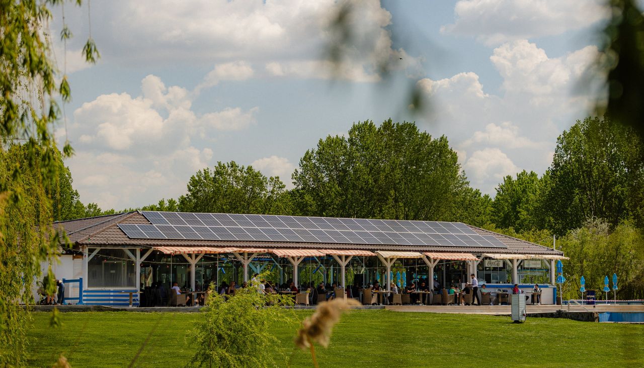 Restaurant „La Iaz”, Zaga Zaga Sat